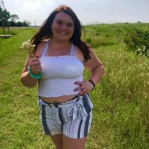 Meet your Posher, Damaira